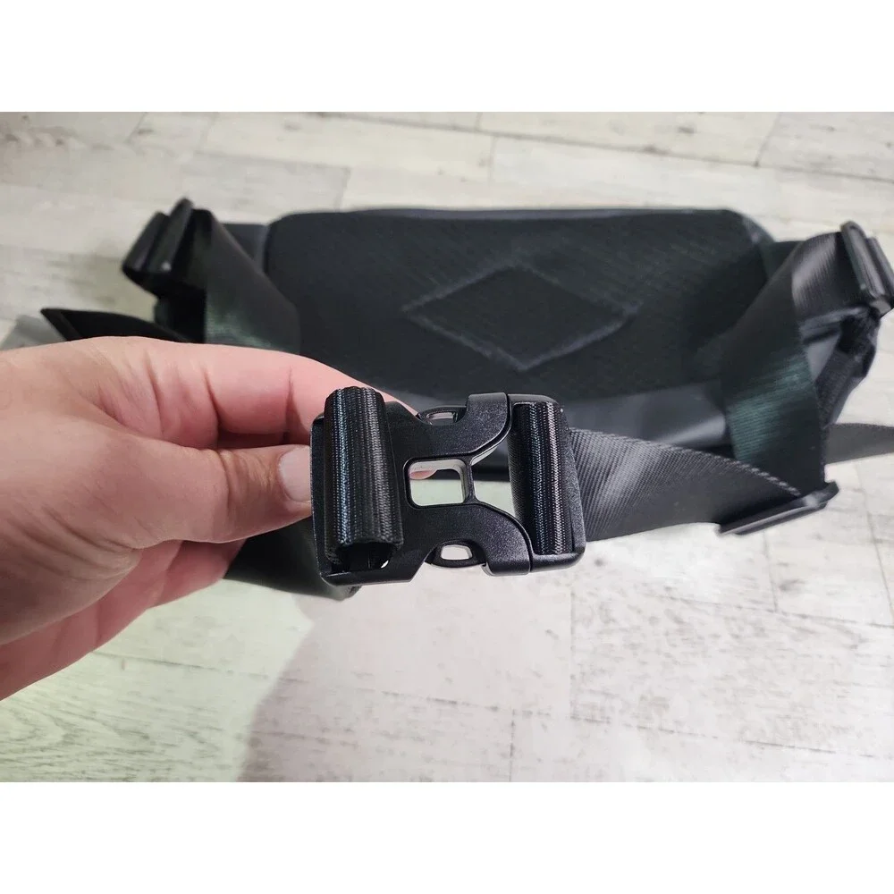 New BYLT Water Resistant Crossbody Bag Black 2 Liters Mens Womens w/ Tags